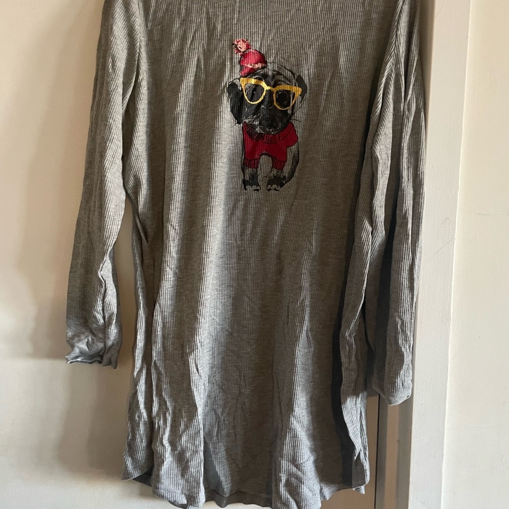 Gray Long Sleeve Shirt with Dog Design